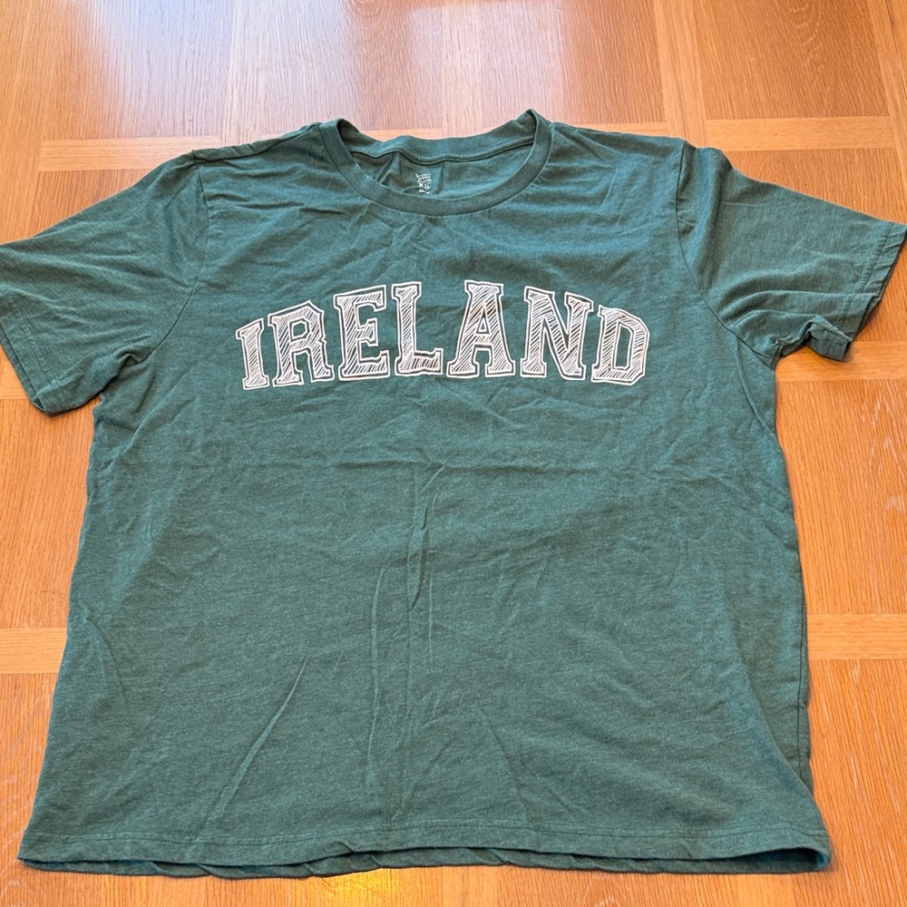 Green Men’s T-Shirt with Ireland Print